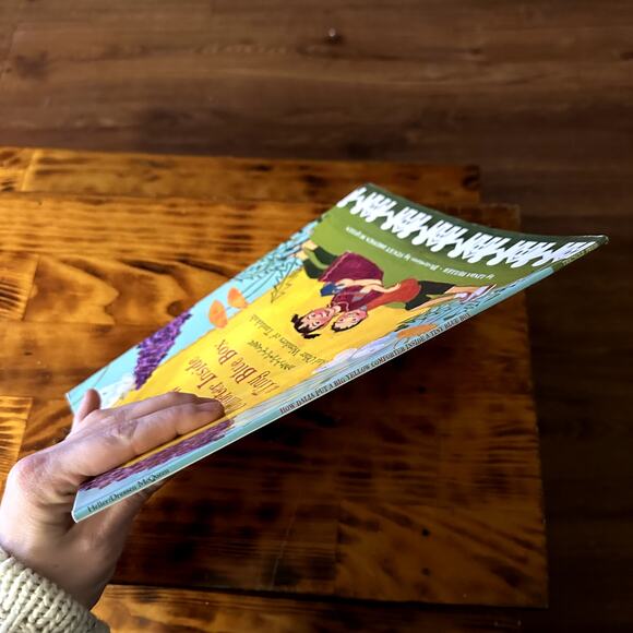 How Dalia Put A Big Yellow Comforter Inside A Tiny Blue Box Tzedakah Jewish Book - Picture 8 of 8